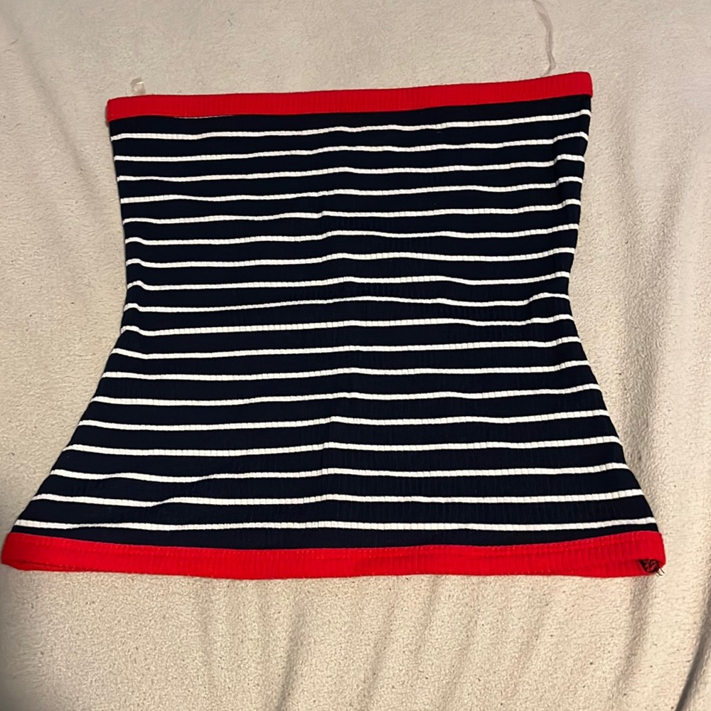 Aero crop top, size small